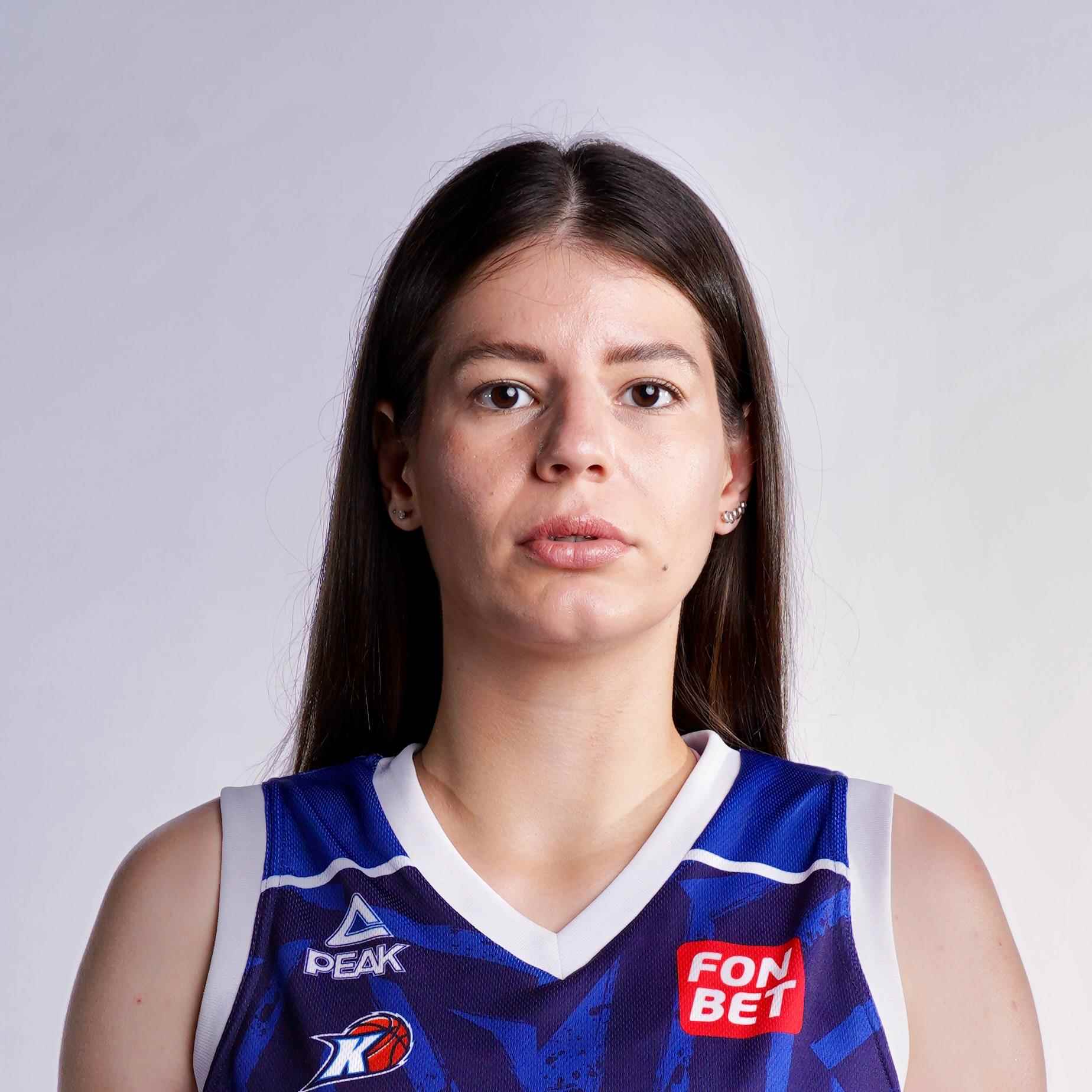 Попова Диана